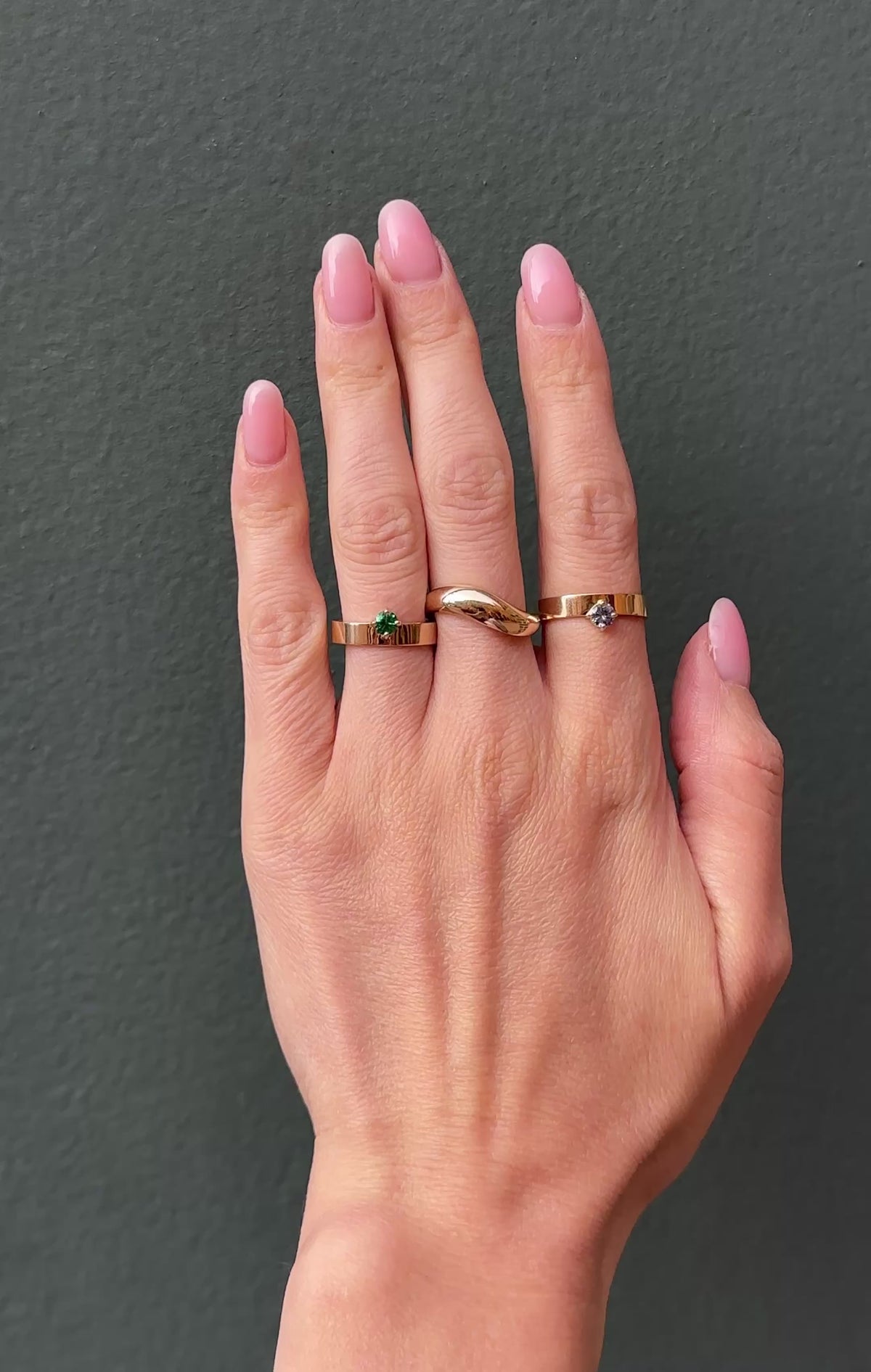 14k Gold Small Round Cut Emerald Monolith Ring