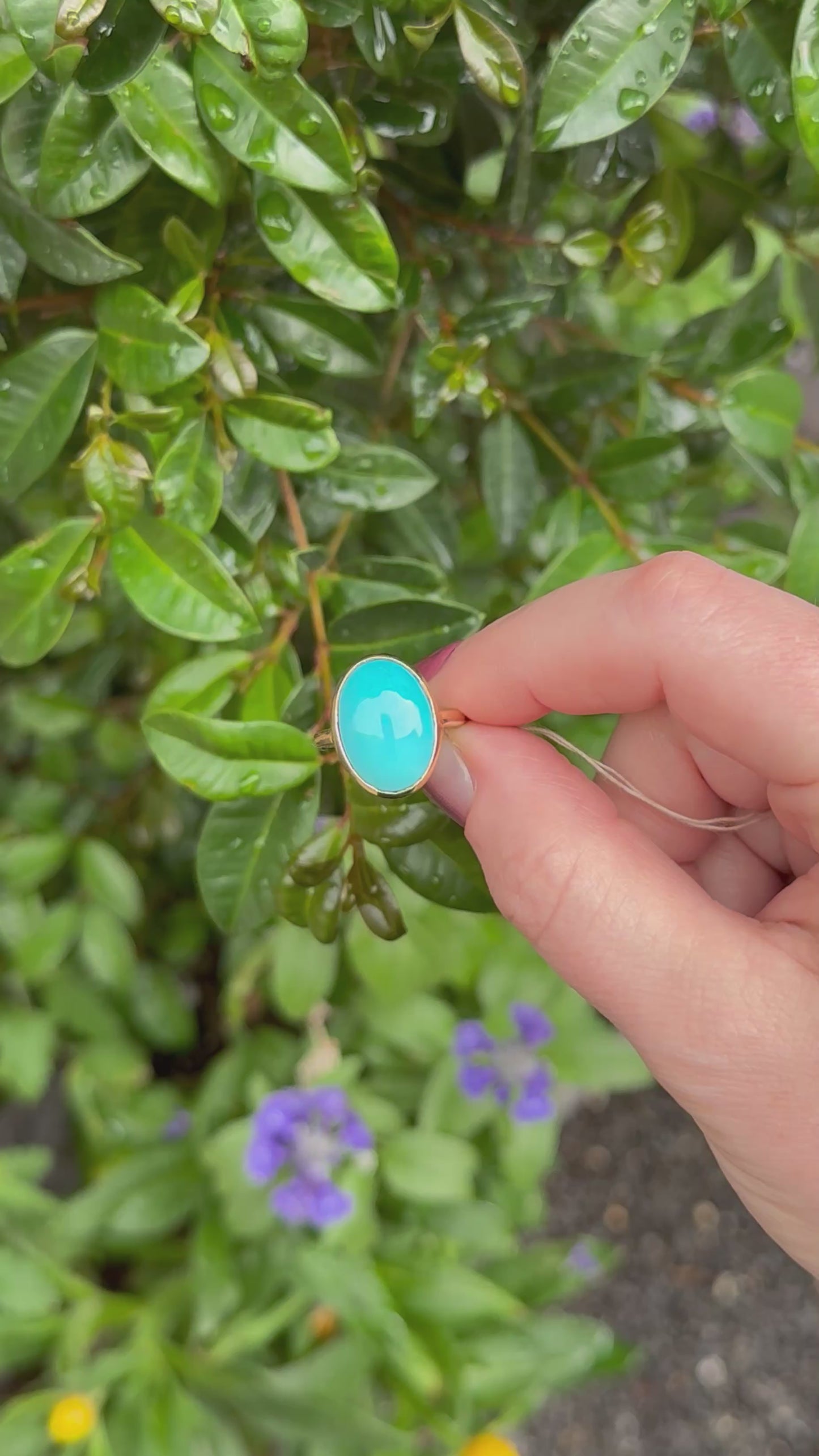 14k Gold Oval Turquoise Cabochon Ring