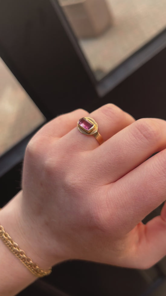 Load and play video in Gallery viewer, Christina Magdolna Tourmaline Eye Ring
